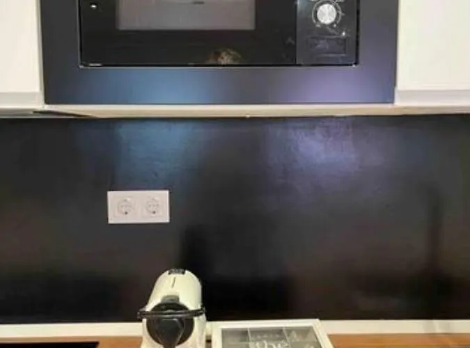 120m By Sleep In Apartment